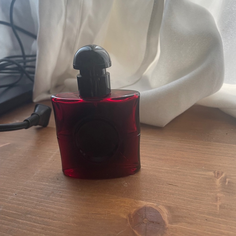 🖤 Black Opium – Yves Saint Laurent (30 ml)
